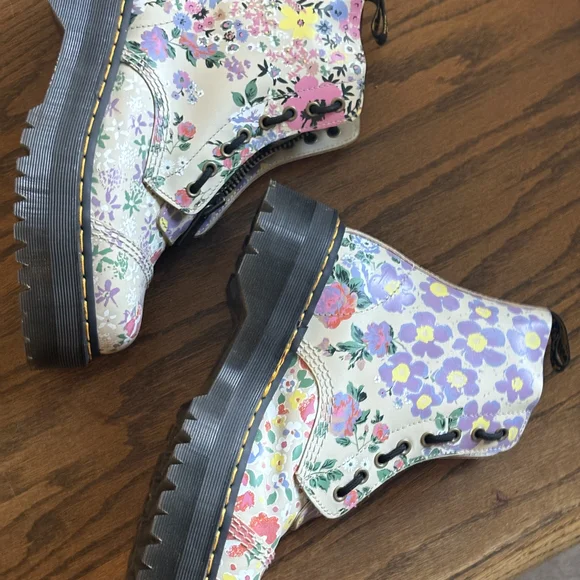 Dr. Martens Floral Lace-Up Platform Boots - Women's Pink Multi - Picture 3 of 7